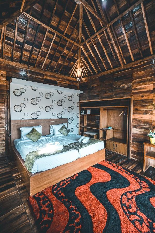 Ocho Bali Surf Camp Lägenhet Uluwatu Exteriör bild