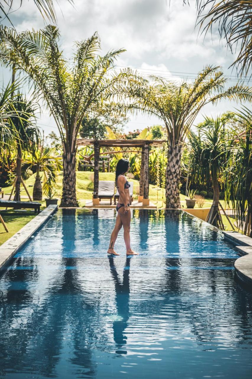 Ocho Bali Surf Camp Lägenhet Uluwatu Exteriör bild